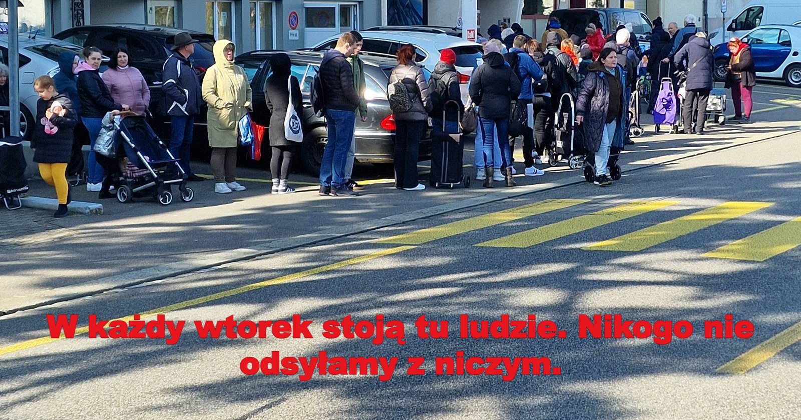 W każdy wtorek stoją tu ludzie. Nikogo nie odsyłamy z niczym.