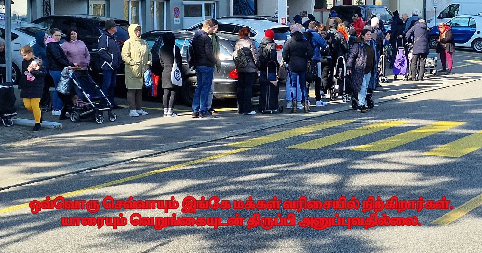 ஒவ்வொரு செவ்வாயும் இங்கே மக்கள் வரிசையில் நிற்கிறார்கள். யாரையும் வெறுங்கையுடன் திருப்பி அனுப்புவதில்லை.